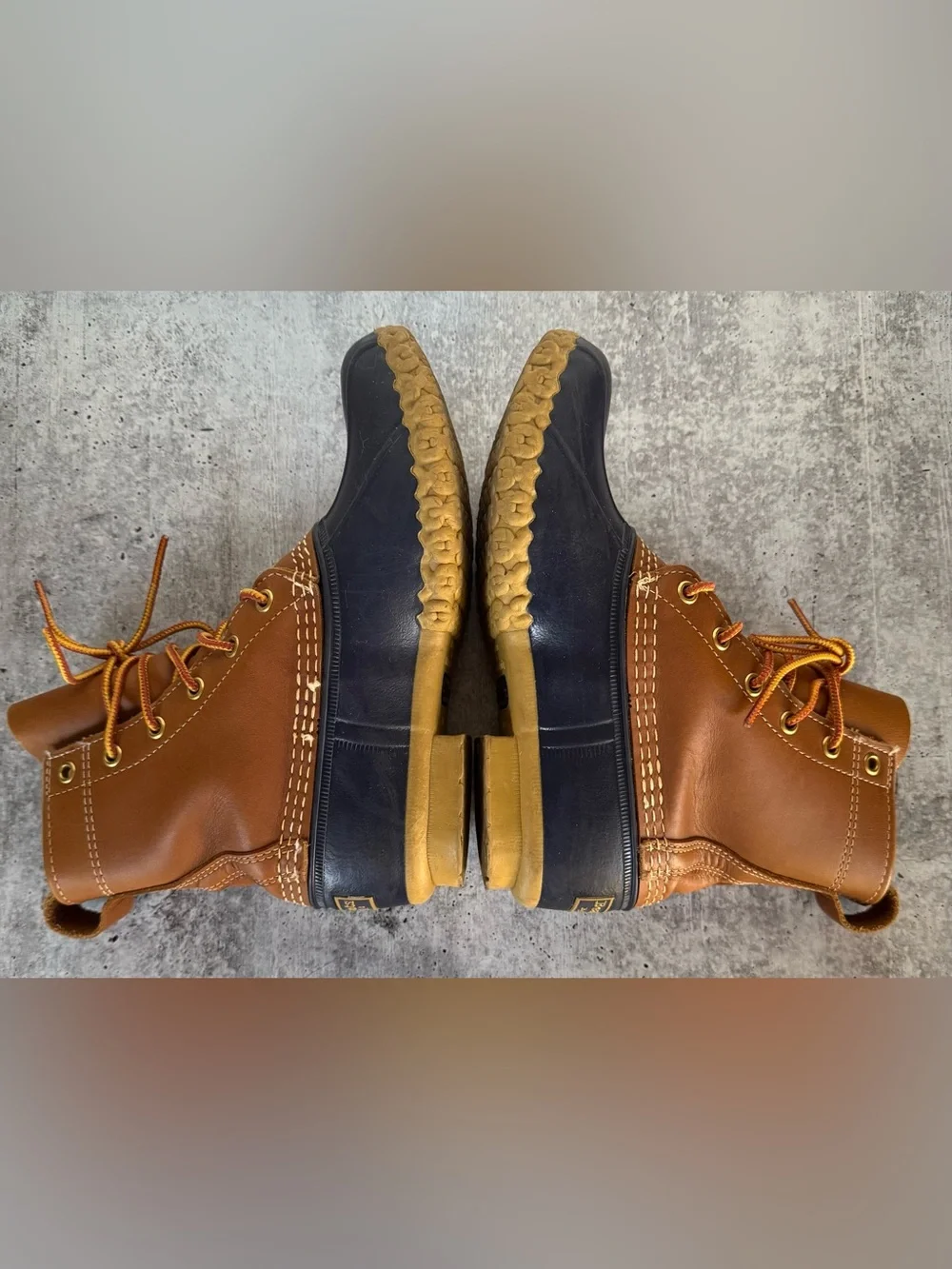 LL Bean Duck Boots Women's Size 8 Tan Blue Leather Chain Soles Maine USA 8”